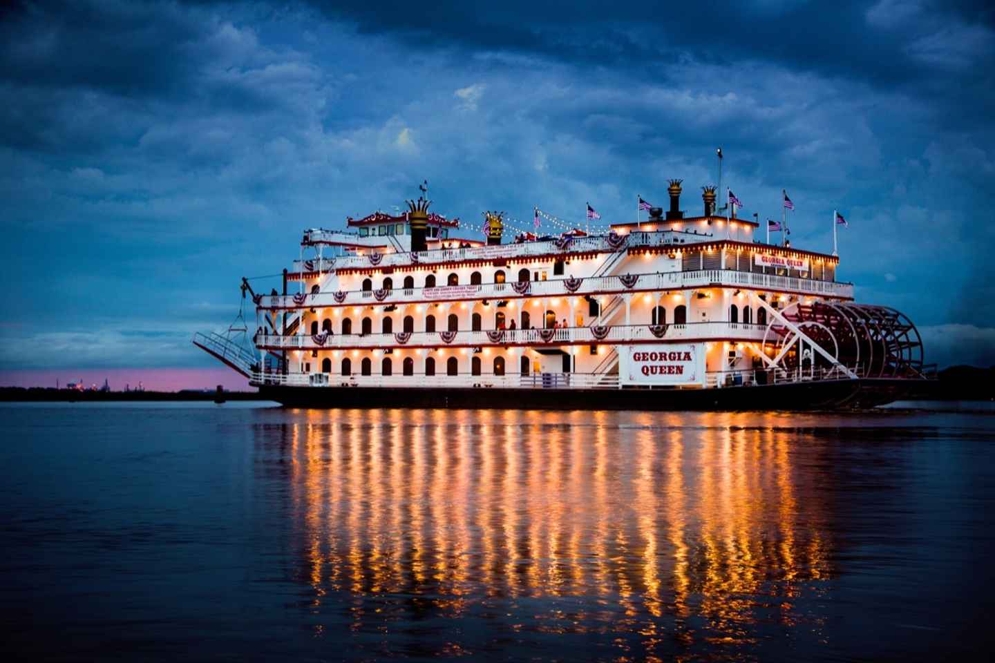 Savannah: Buffet Dinner Cruise with Live Entertainment thumbnail