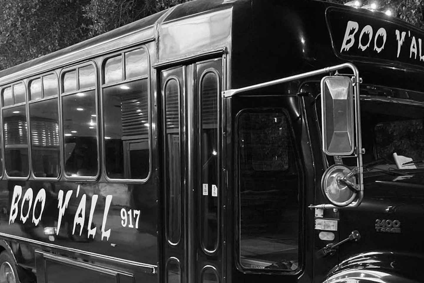 Savannah: Boo Y'all Comedy Ghost Party Bus Tour thumbnail