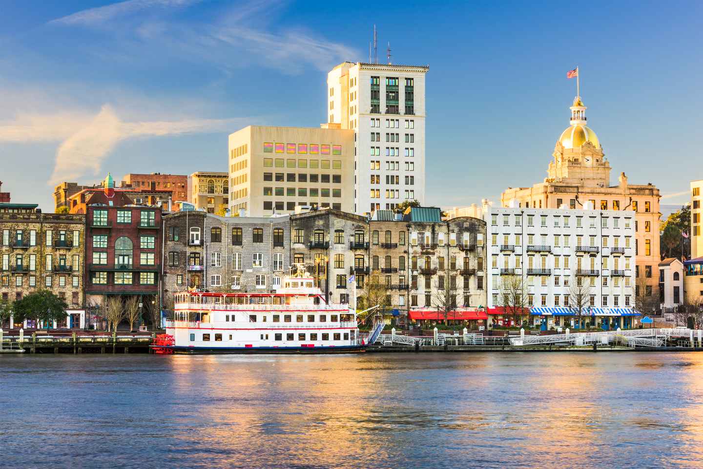 Savannah: Riverboat Cruise & City Tour Combo thumbnail